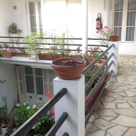 Maison Notre Dame De La Treille لورد